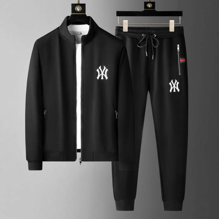 Picture of Gucci Sweater Suits _SKUGucciM-4XL25c391240016